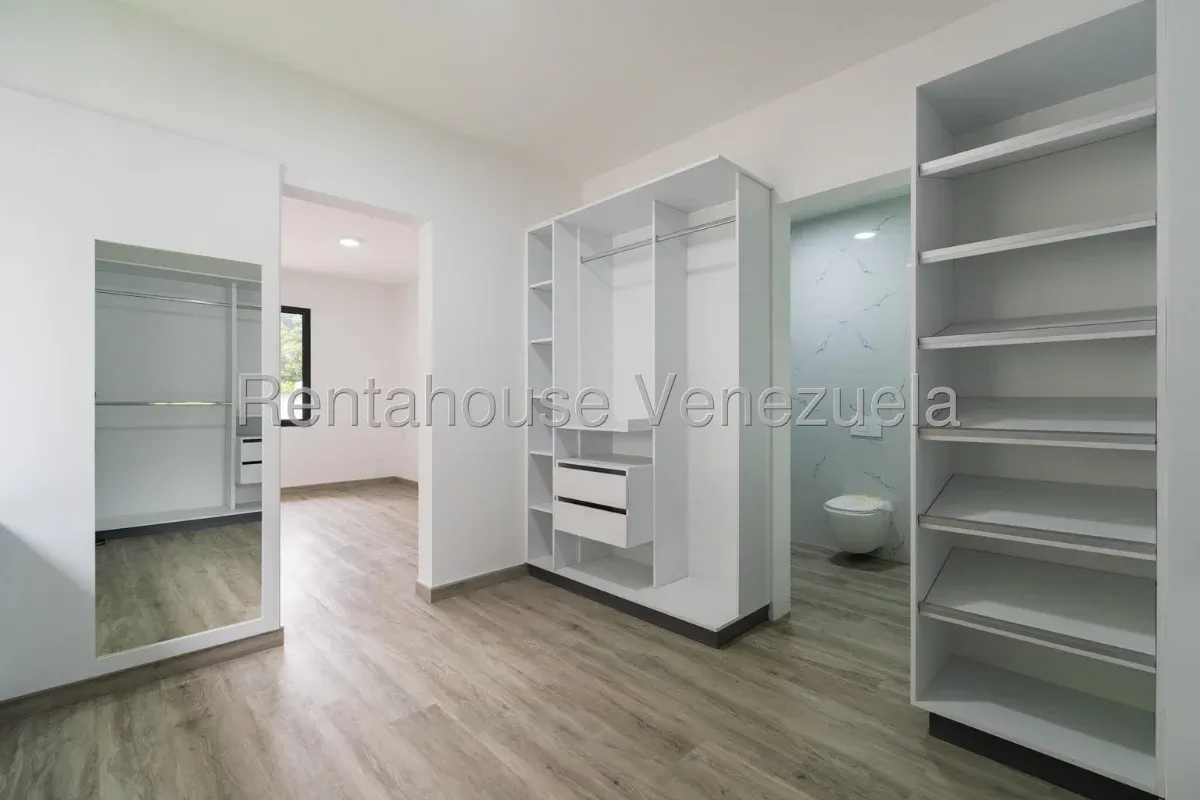 Casa en Venta Country Club 27-1117 / 0414-3702803 - 44