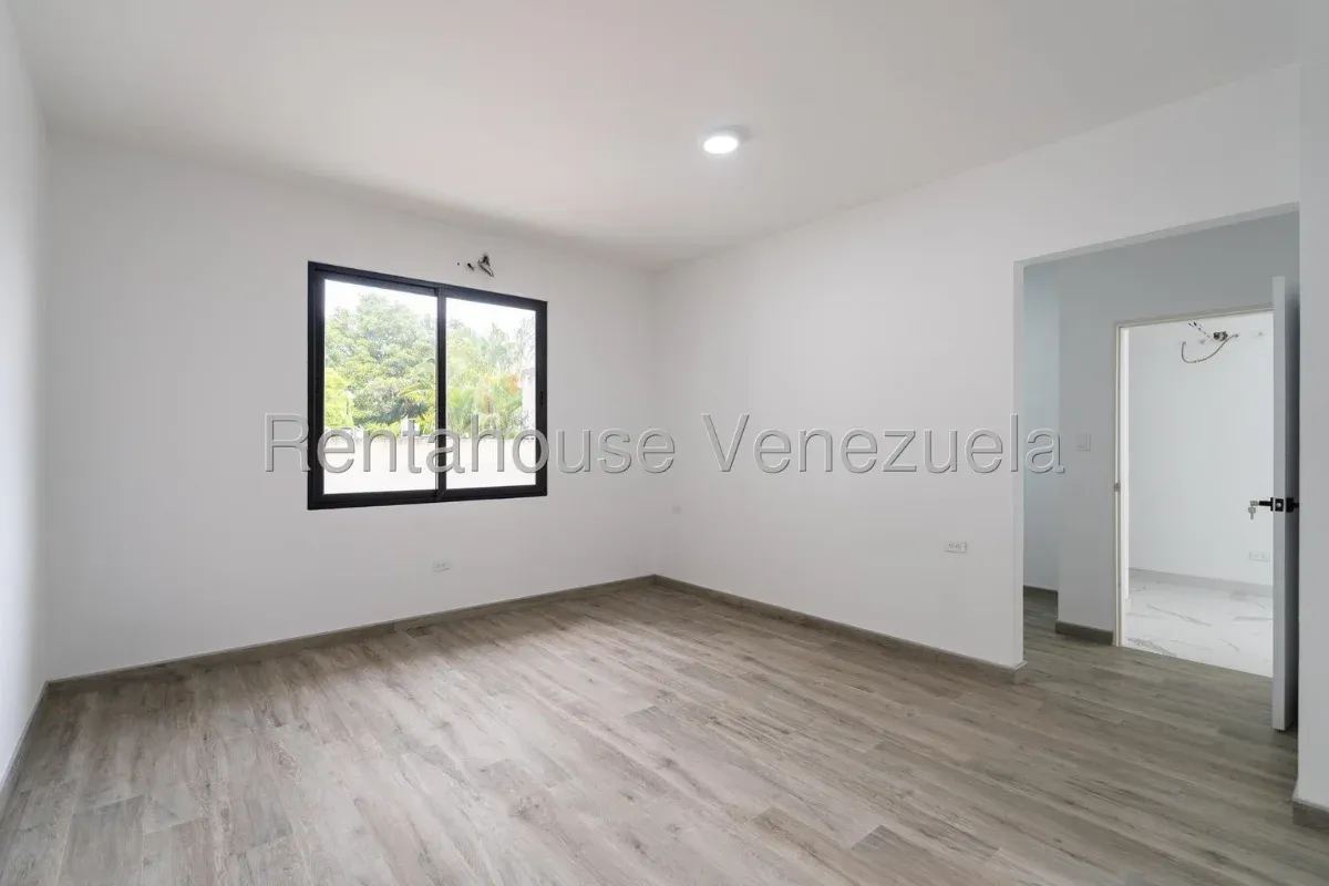 Casa en Venta Country Club 27-1117 / 0414-3702803 - 45