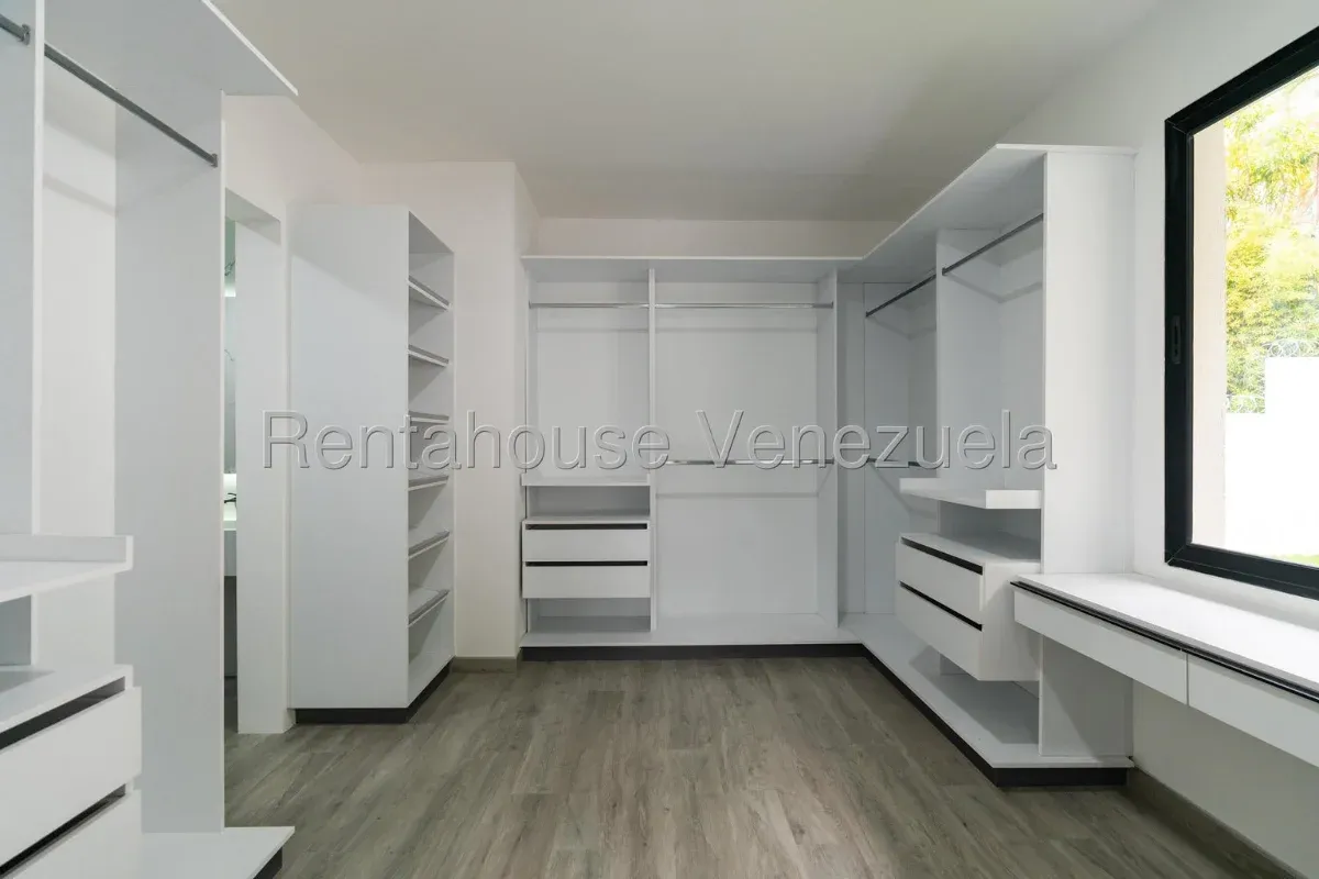 Casa en Venta Country Club 27-1117 / 0414-3702803 - 46
