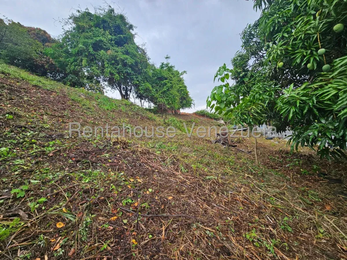Terreno en Venta Prados del Este 26-11933 / 0414-3702803 - 7