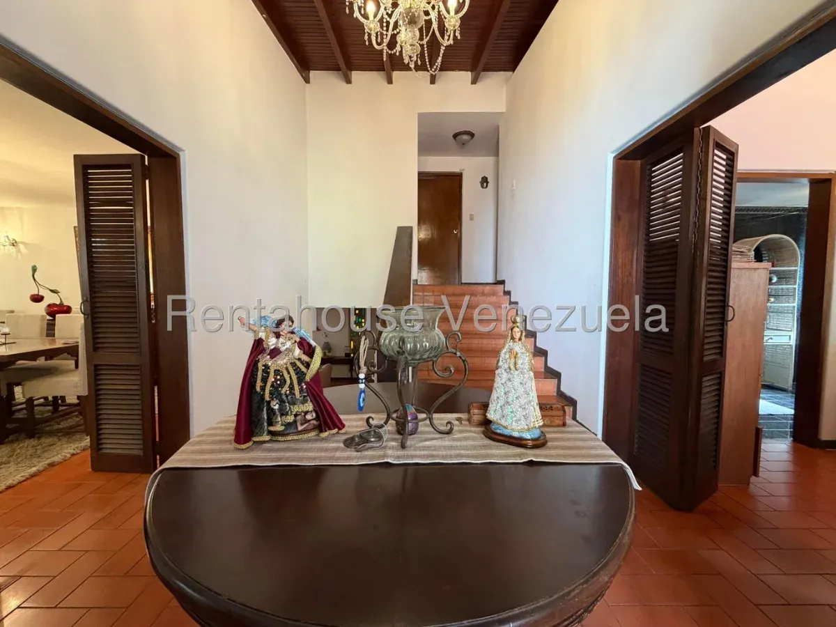 Casa en Venta Prados del Este 26-18812 / 0414-3702803 - 4