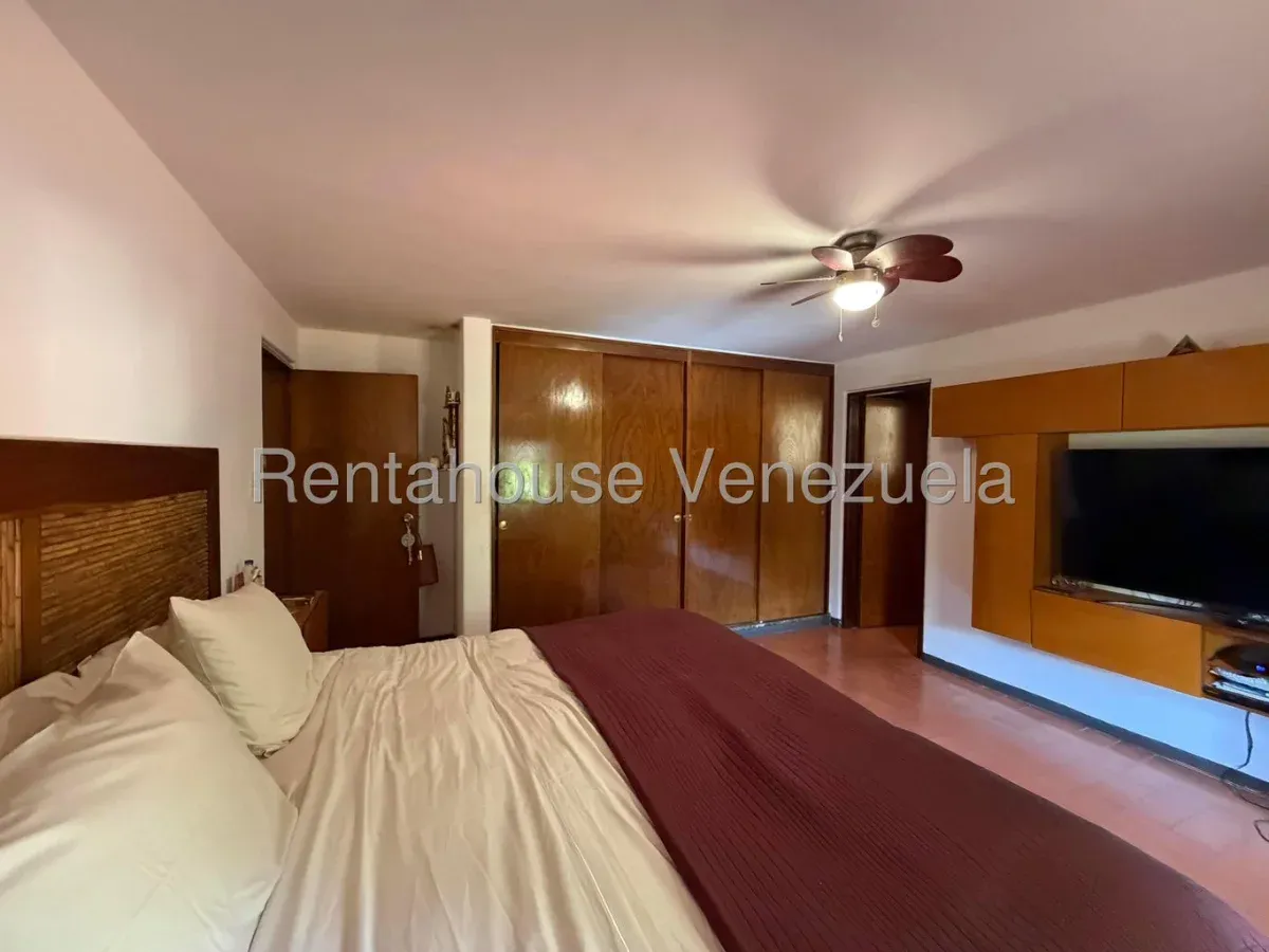 Casa en Venta Prados del Este 26-18812 / 0414-3702803 - 33