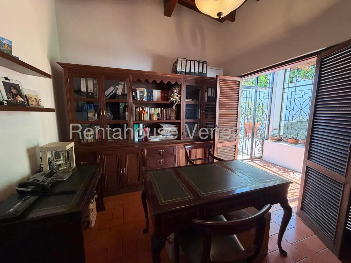 Casa en Venta Prados del Este 26-18812 / 0414-3702803 - 36
