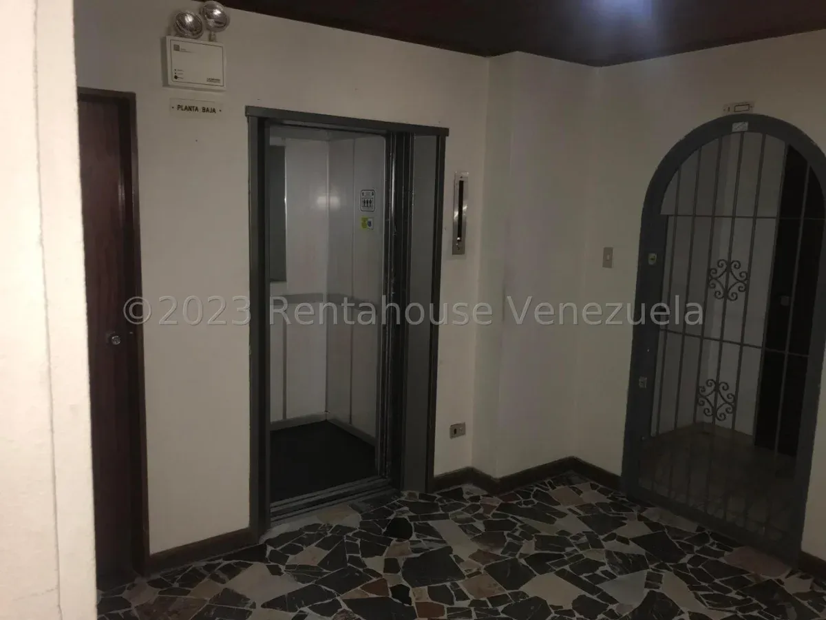 PH en Venta El Marques 26-17884 / 0414-3702803 - 5