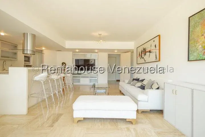 Apartamento en Alquiler Lomas de Las Mercedes 27-2551 / 0414-3702803 - 4