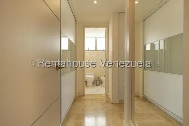 Apartamento en Alquiler Lomas de Las Mercedes 27-2551 / 0414-3702803 - 6