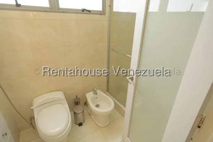 Apartamento en Alquiler Lomas de Las Mercedes 27-2551 / 0414-3702803 - 9