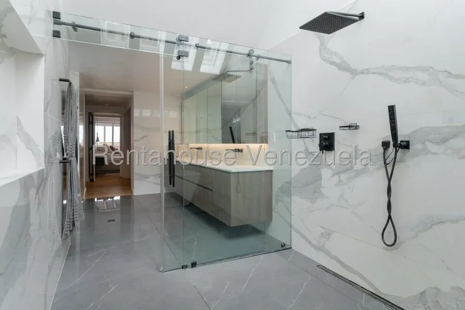 Casa en Venta Cerro Verde 26-11970 / 0414-3702803 - 8