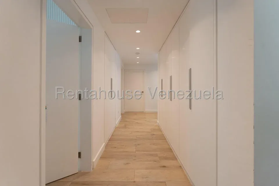 Casa en Venta Cerro Verde 26-11970 / 0414-3702803 - 19
