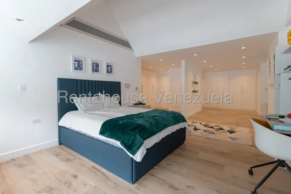 Casa en Venta Cerro Verde 26-11970 / 0414-3702803 - 24