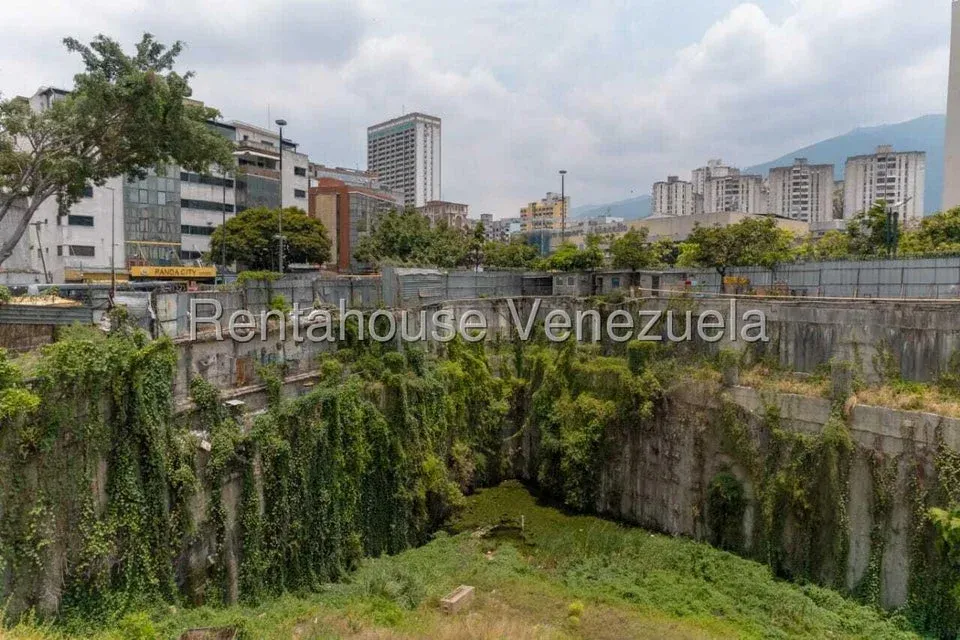 Terreno en Venta El Rosal 26-6981 / 0414-3702803 - 3