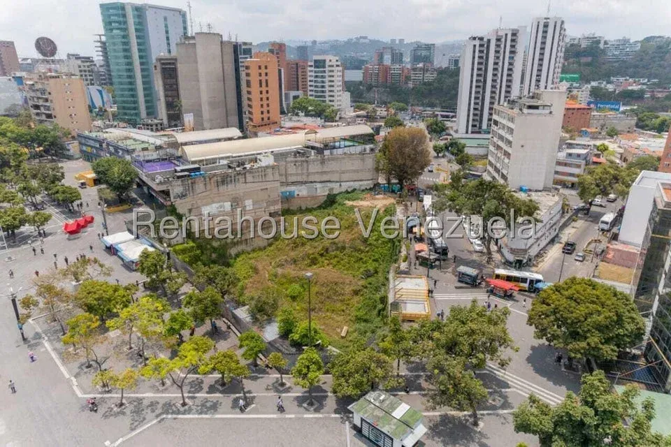 Terreno en Venta El Rosal 26-6981 / 0414-3702803 - 7