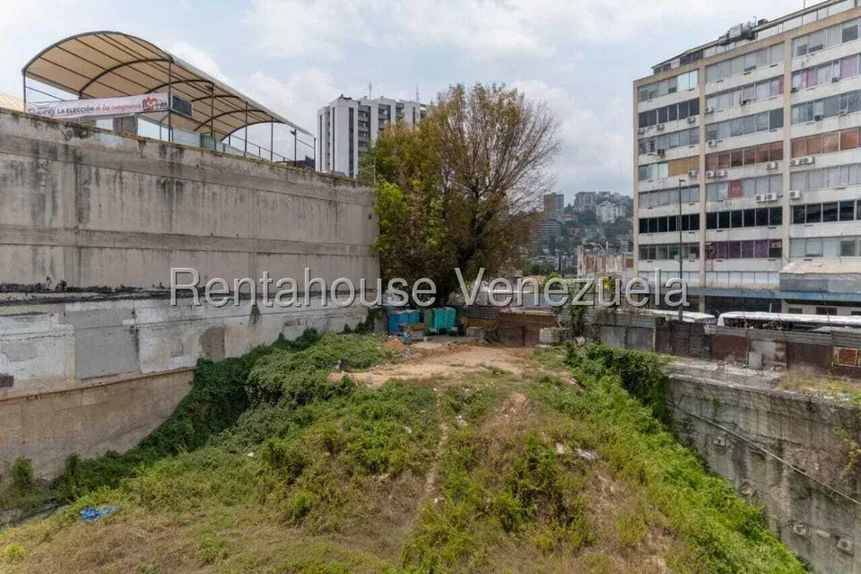 Terreno en Venta El Rosal 26-6981 / 0414-3702803 - 14