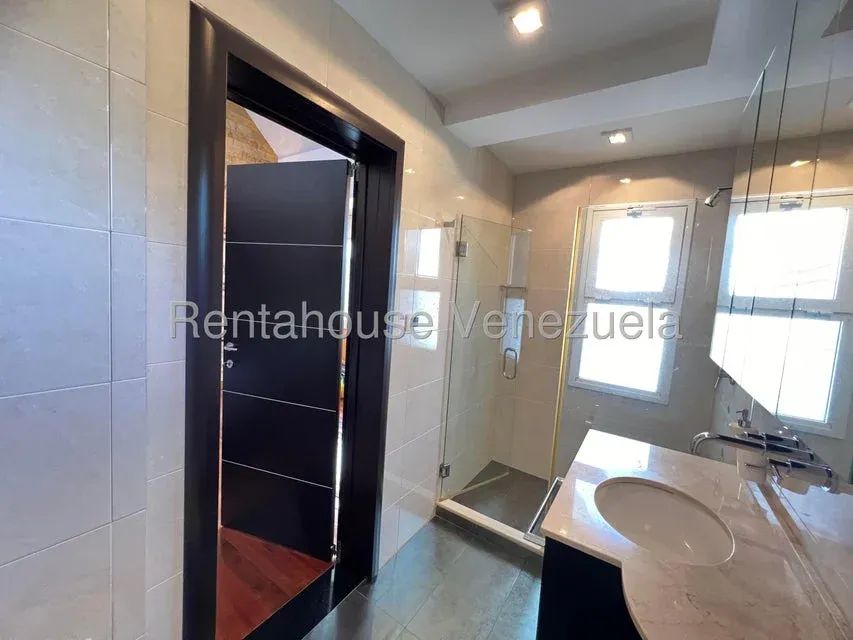 Casa en Venta La Lagunita 26-1627 / 0414-3702803 - 32