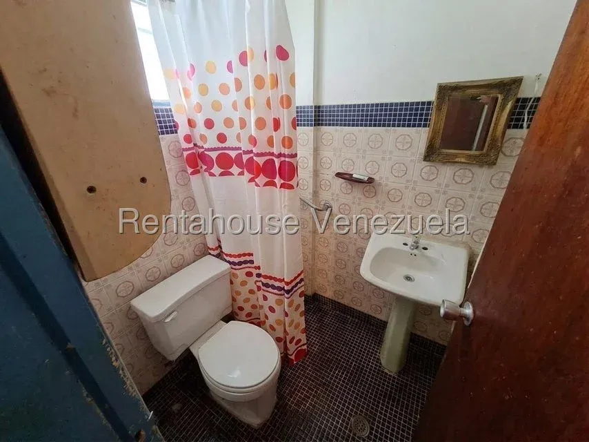Casa en Venta Prados del Este 27-3710 - 28