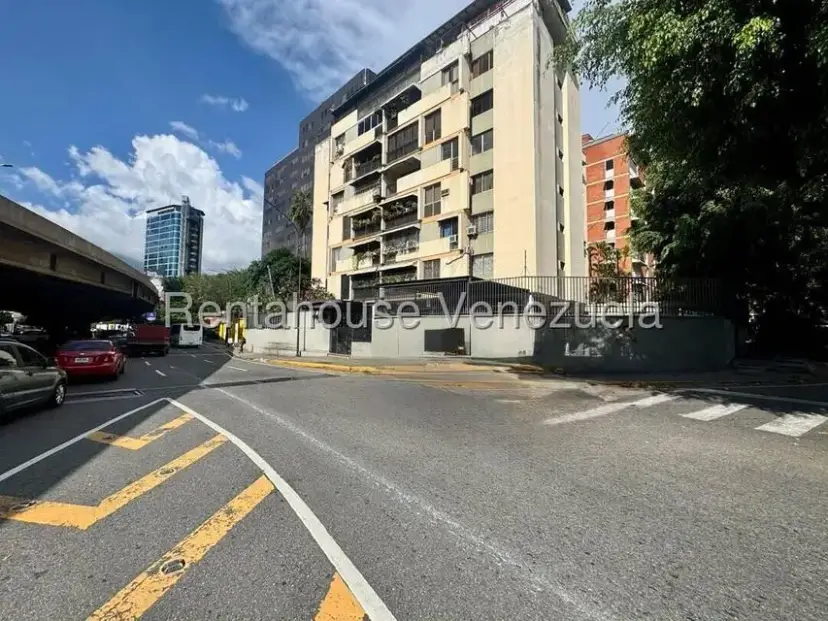 Apartamento en Venta Las Mercedes 27-2586