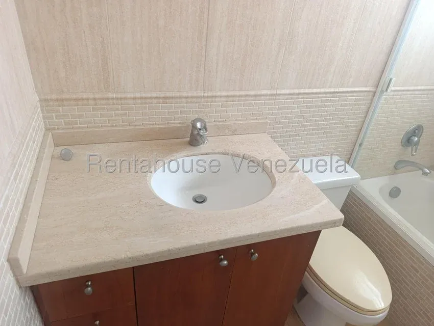 Casa en Venta Prados del Este 26-19989 - 0414-3702803 - 24