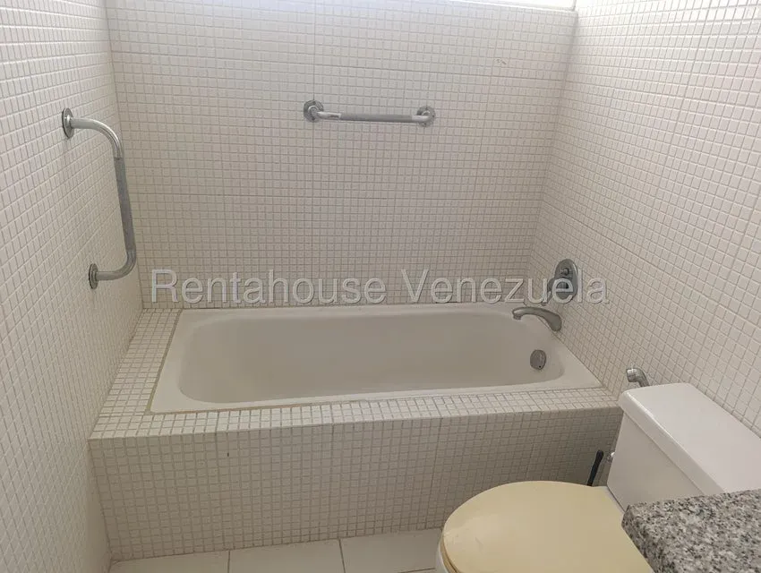 Casa en Venta Prados del Este 26-19989 - 0414-3702803 - 26
