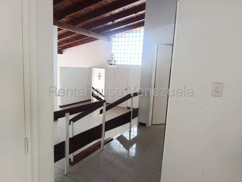 Casa en Venta Prados del Este 26-19989 - 0414-3702803 - 31