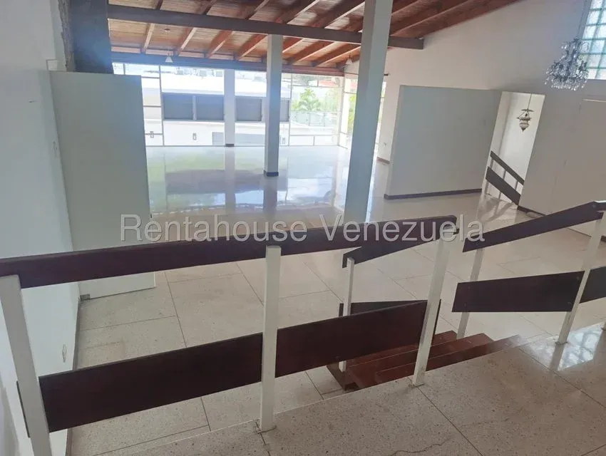 Casa en Venta Prados del Este 26-19989 - 0414-3702803 - 32
