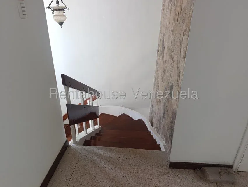 Casa en Venta Prados del Este 26-19989 - 0414-3702803 - 34