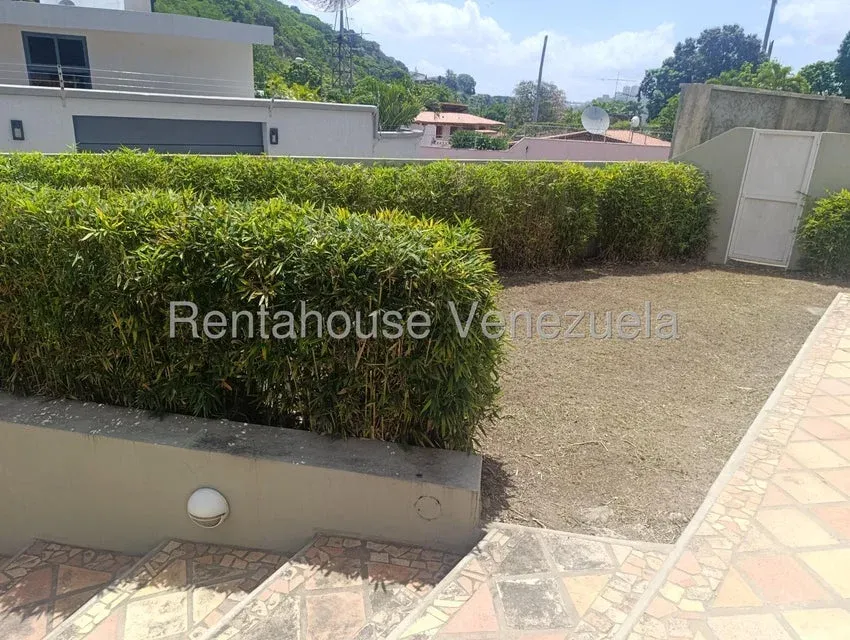Casa en Venta Prados del Este 26-19989 - 0414-3702803 - 42
