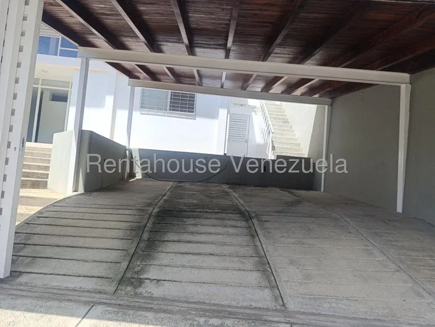 Casa en Venta Prados del Este 26-19989 - 0414-3702803 - 43