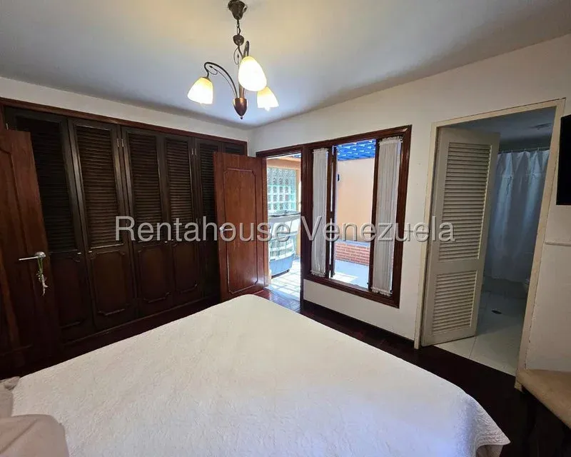 Casa en Venta Prados del Este 26-14696 / 0414-3702803 - 2