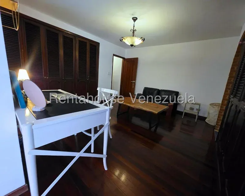 Casa en Venta Prados del Este 26-14696 / 0414-3702803 - 8