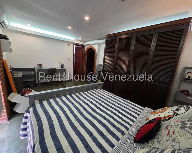 Casa en Venta Prados del Este 26-14696 / 0414-3702803 - 20