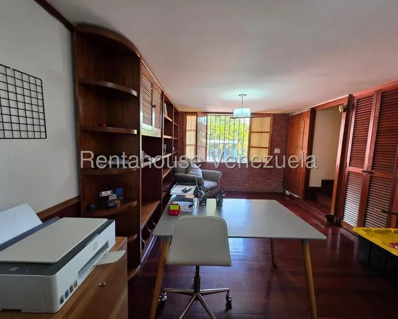 Casa en Venta Prados del Este 26-14696 / 0414-3702803 - 25