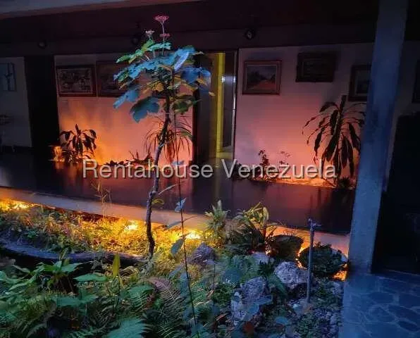 Casa en Venta Prados del Este 27-4277 / 0414-3702803 - 33