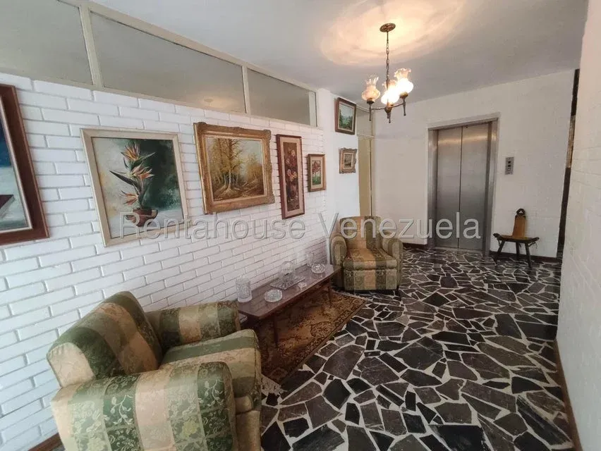 Casa en Venta Prados del Este 27-4171 / 0414-3702803 - 2
