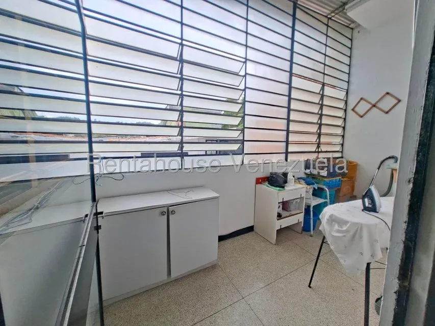 Casa en Venta El Cafetal 27-4299 / 0414-3702803 - 8