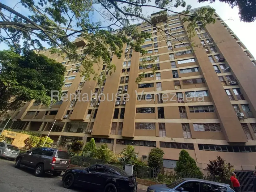 Apartamento en Venta Colina de La California 27-6171 / 0414-3702803