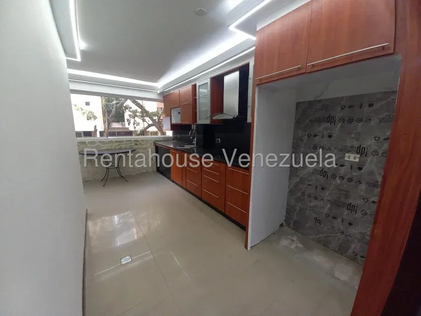 Apartamento en Venta Colina de La California 27-6171 / 0414-3702803 - 11