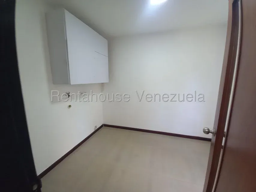 Apartamento en Venta Colina de La California 27-6171 / 0414-3702803 - 14