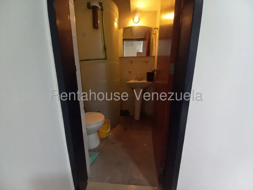 Apartamento en Venta Colina de La California 27-6171 / 0414-3702803 - 15