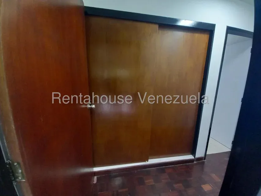 Apartamento en Venta Colina de La California 27-6171 / 0414-3702803 - 17