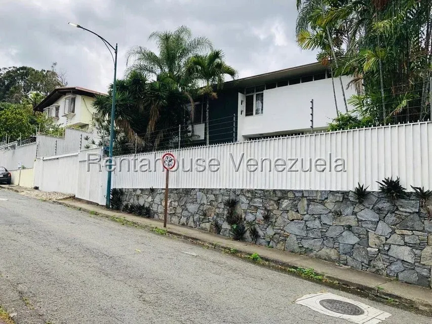 Casa en Venta  Prados del Este 27-6253 / 0414-3702803