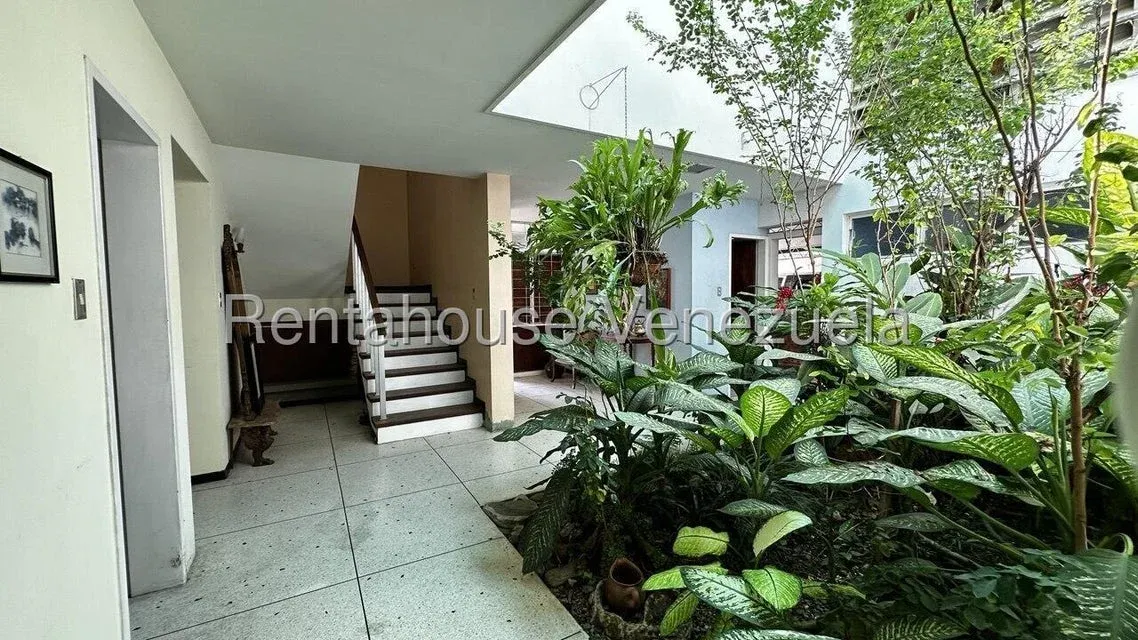 Casa en Venta  Prados del Este 27-6253 / 0414-3702803 - 9