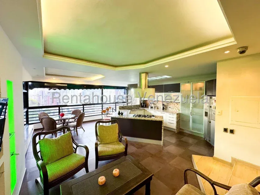 Espectacular Casa en Alquiler en Colinas de Bello Monte  - 14