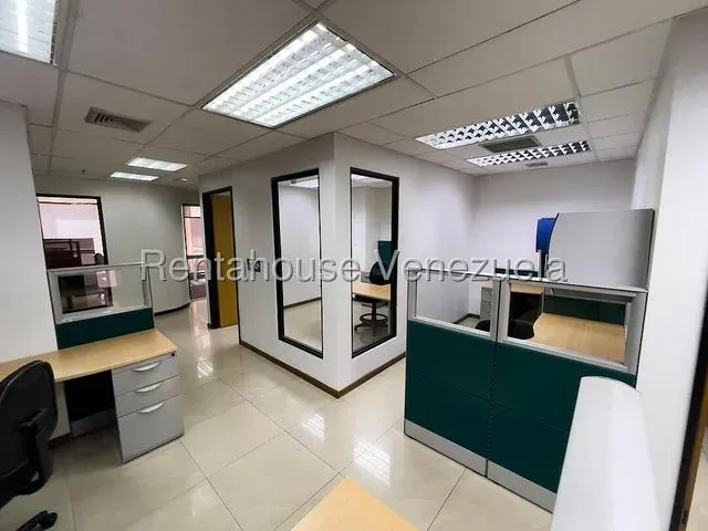 Oficina en Alquiler en La torre Provincial de Chacao  - 8