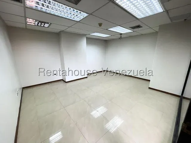 Oficina en Alquiler en La torre Provincial de Chacao  - 15