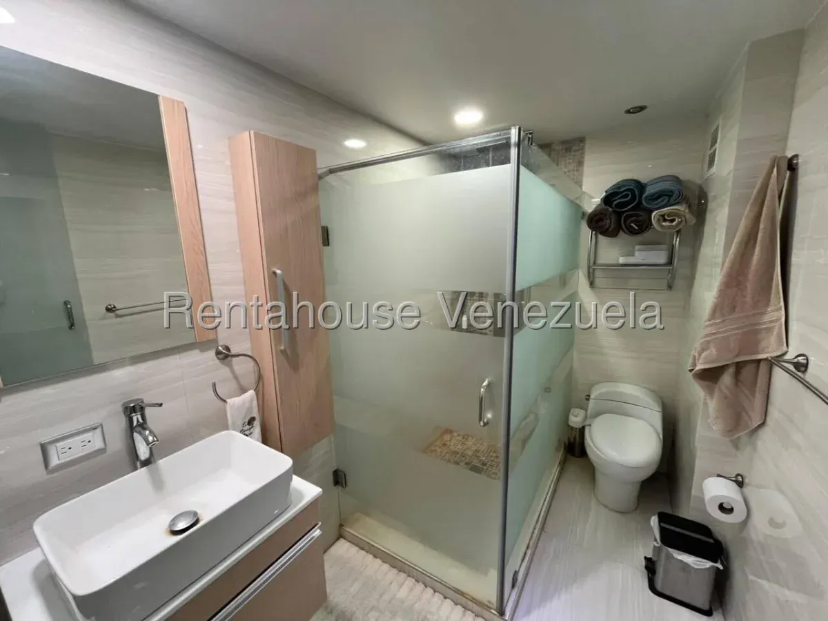 Venta de Exclusivo Apartamento Amoblado en Los Naranjos Humboldt | 50 m² | Concepto Abierto - 9
