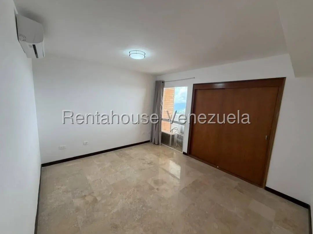 Venta de Exclusivo Apartamento de 103,82 m² | Impresionante Vista 180° a La Lagunita Terraza + 2 PE - 14