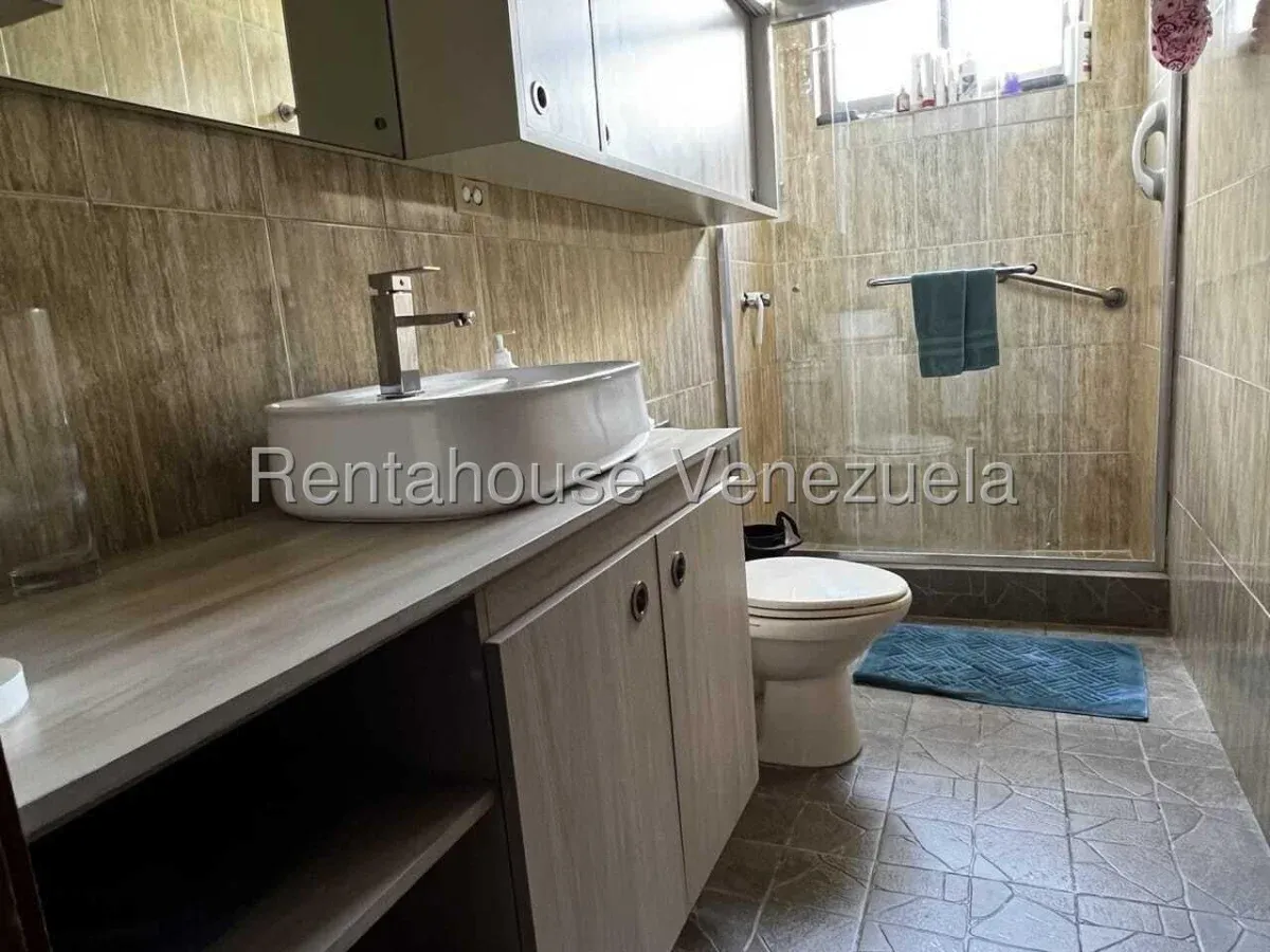Venta de Apartamento Remodelado en Chuao | Vista al Ávila | Suministro Continuo de Agua y Luz - 11