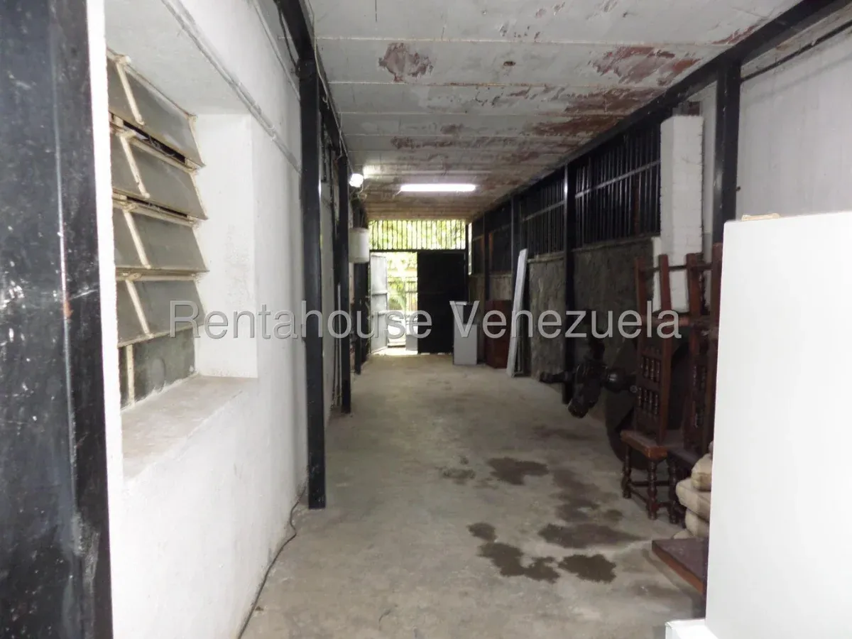 Alquiler de Local Comercial en 2do Piso con Entrada Independiente | Oficina, Consultorio o Depósito - 15