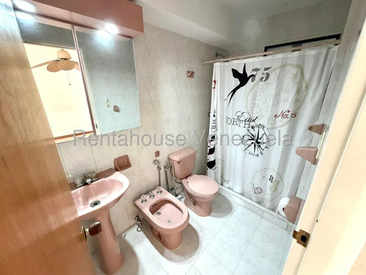 Alquiler de Espacioso Apartamento Sin Amoblar | Vista Panorámica y Áreas Sociales Estilo Club - 6