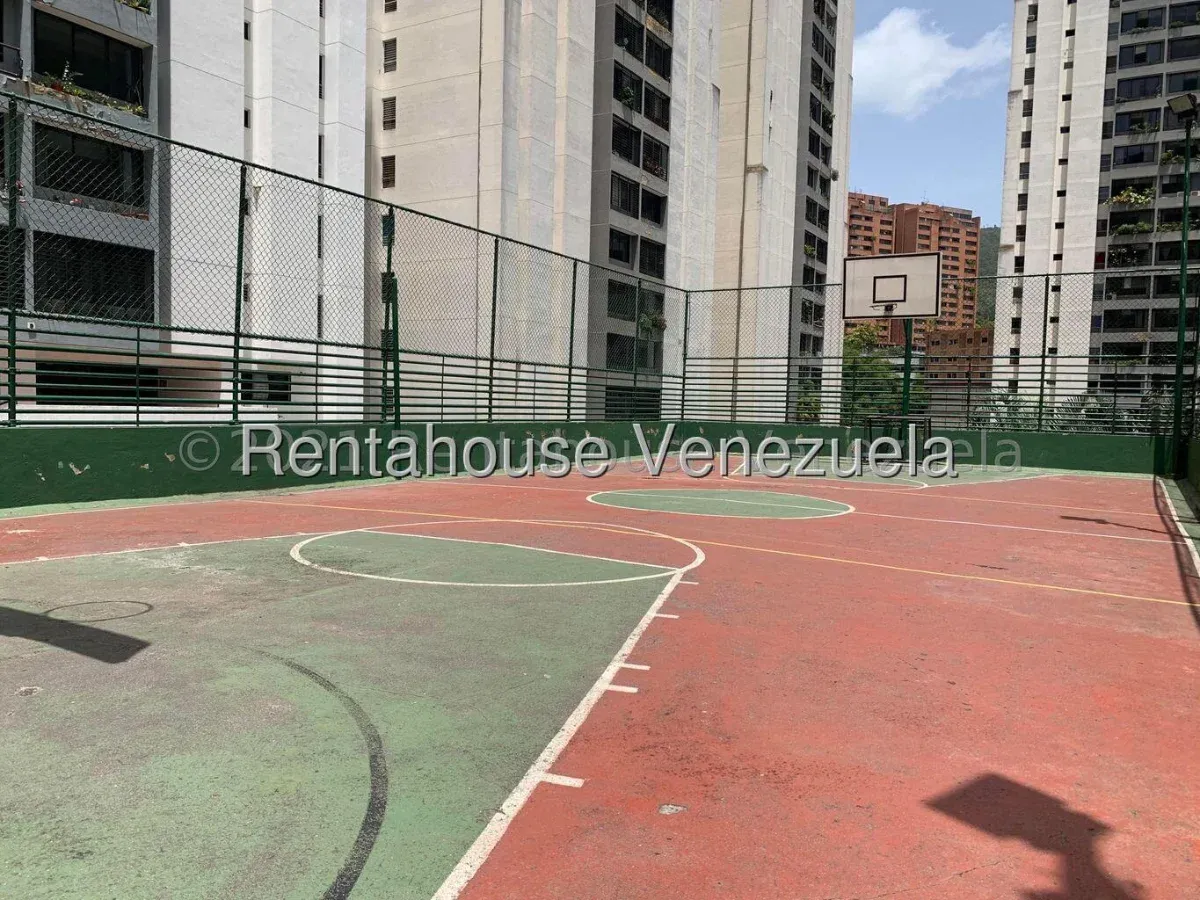 Alquiler de Espacioso Apartamento Sin Amoblar | Vista Panorámica y Áreas Sociales Estilo Club - 15